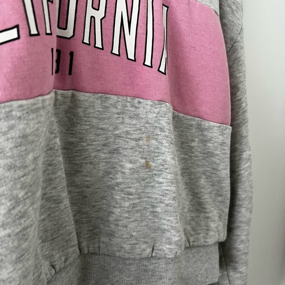 Divided 1/4 Zip Sweatshirt - Picture 6 of 6